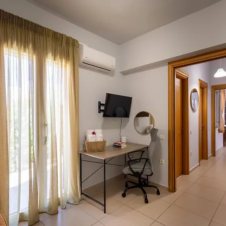 Syros Sun Vari (Syros)